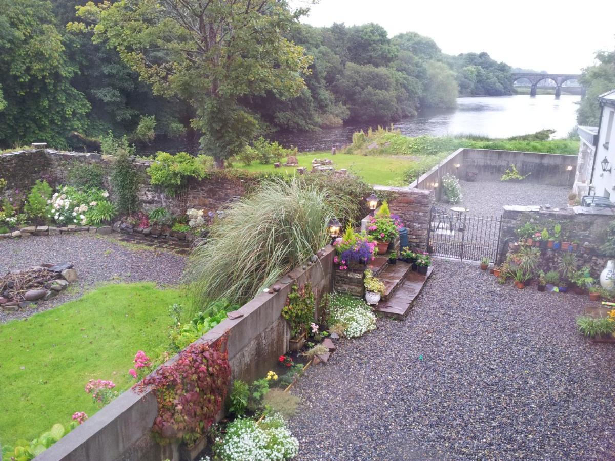 Riverside House Newport (Mayo)